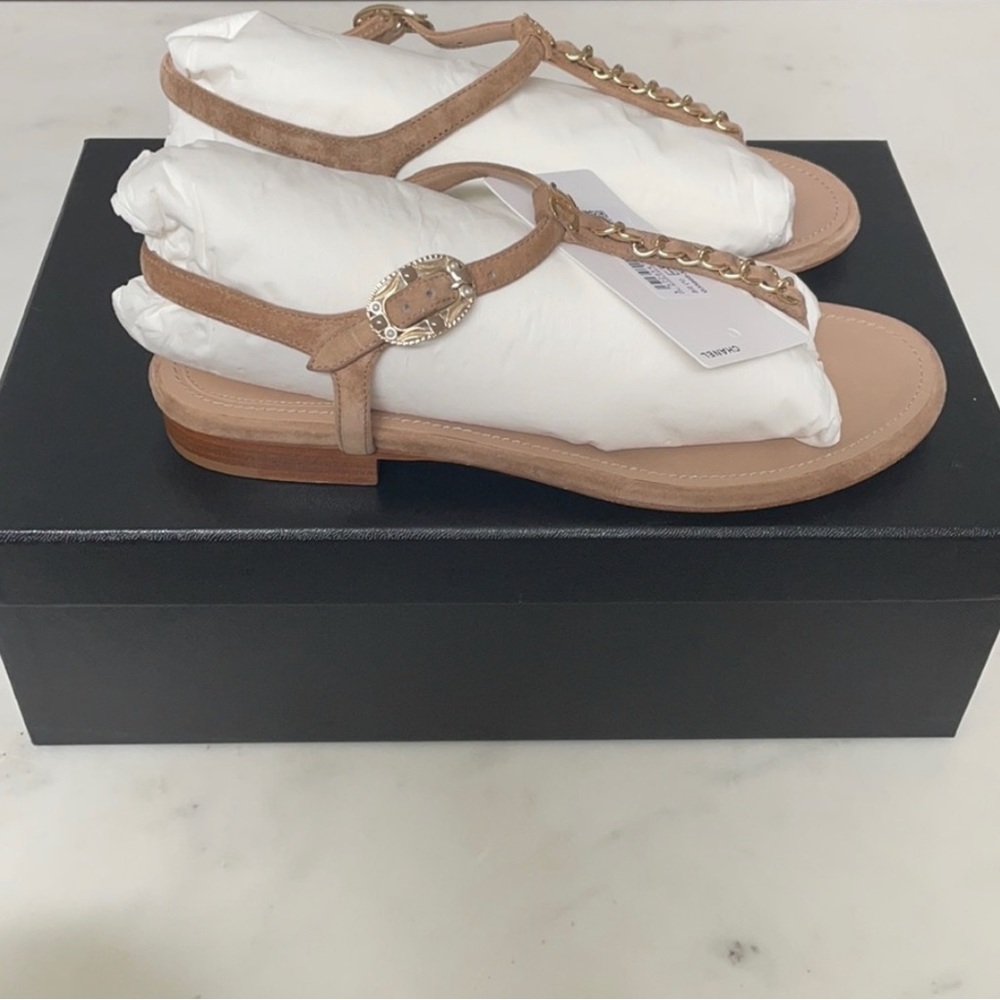 Chanel Beige Thong Sandal With Chain Detail NWT 36 - Picture 2 of 9